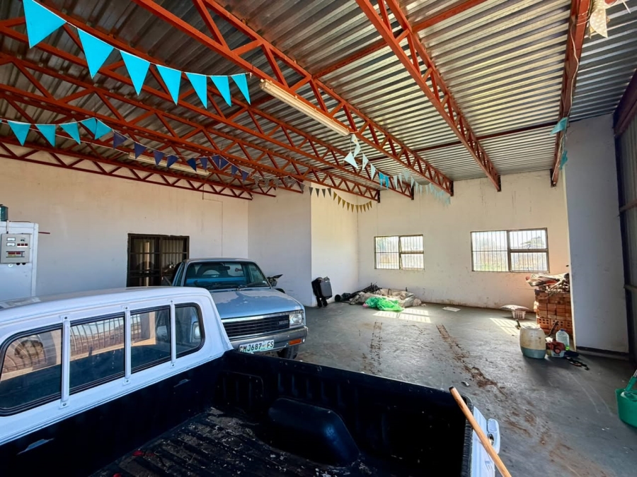 13 Bedroom Property for Sale in Bainsvlei Free State